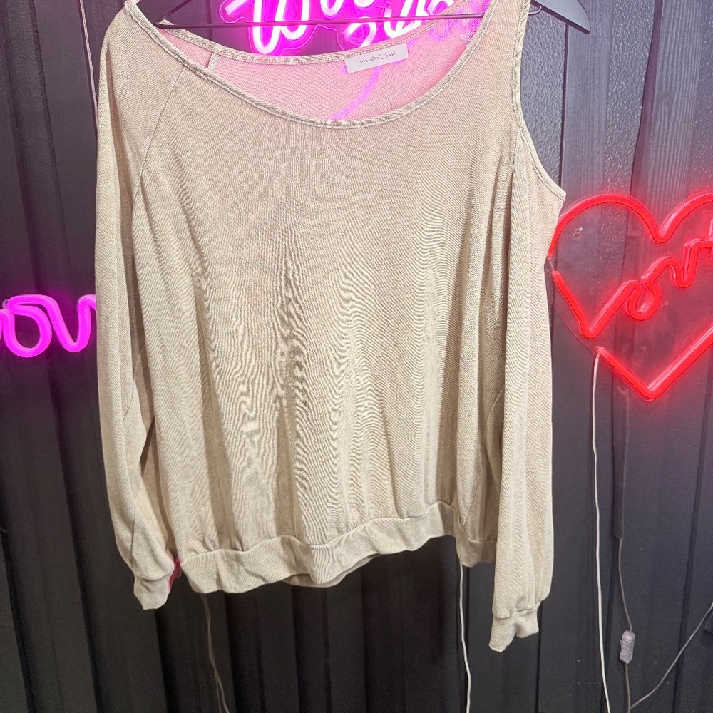 Mustard seed off the shoulder sweatshirt - Picture 2 of 13
